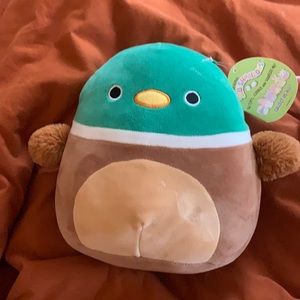 8” Avery Squishmallow NWT